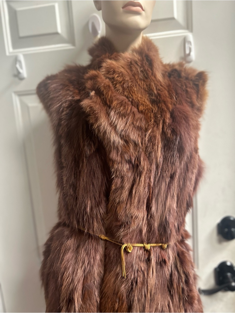 Vtg Cap Ferrot Long Brown Fox Fur Vest with Belt